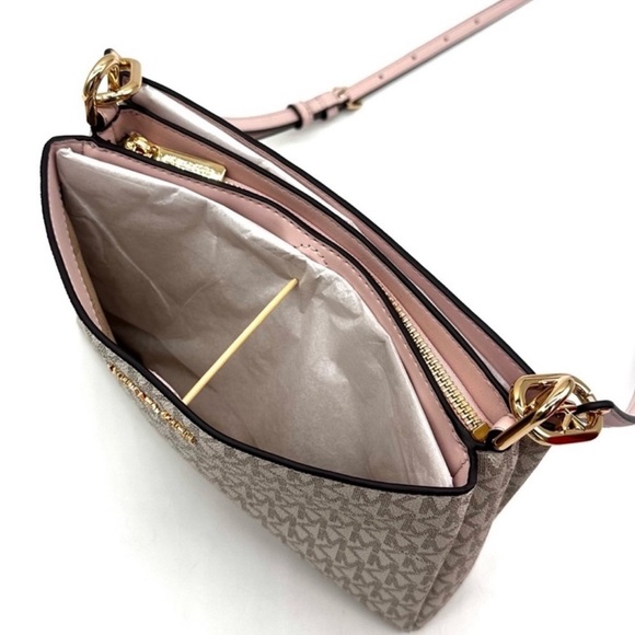 Michael Kors jet set with card holder pink and ivory Tan cross body - Picture 5 of 16